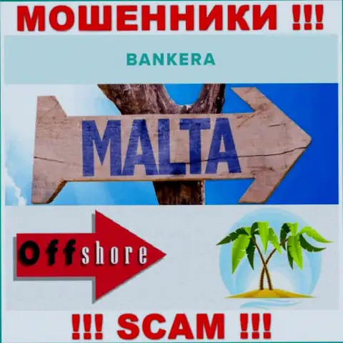 С Банкера Ком довольно рискованно сотрудничать, адрес регистрации на территории Malta